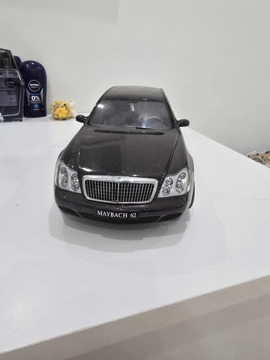 Мерцедес Маибах 62