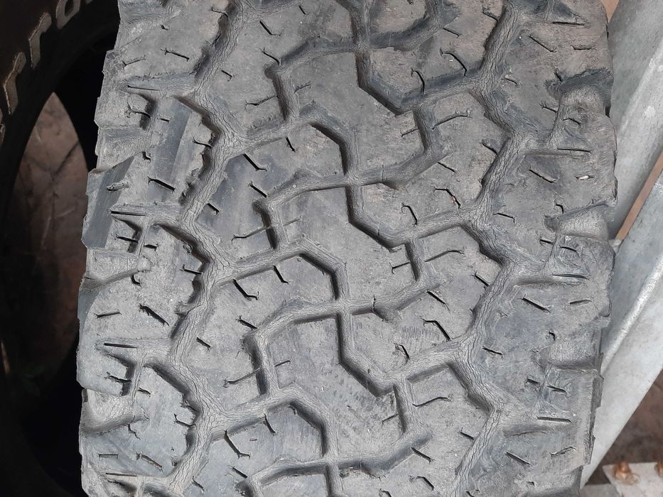 Гуми BF Goodrich 265/70 R17