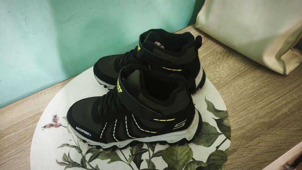 Детски водонепромокаеми Боти Skechers