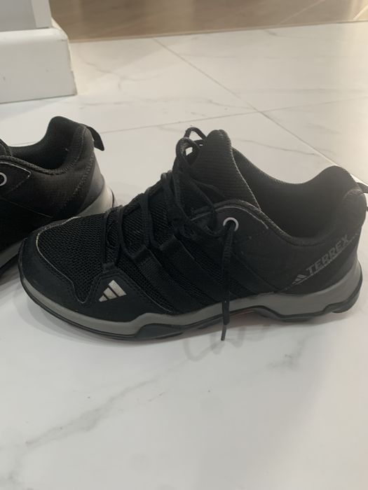 Кроссовки Adidas