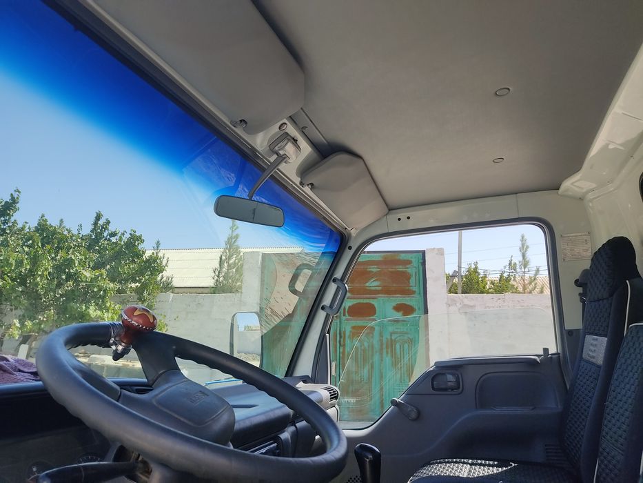 Isuzu NQRsotiladi 2013