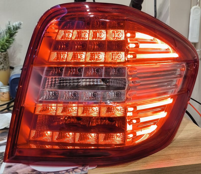 Стоп десен лед  Mercedes ML W164