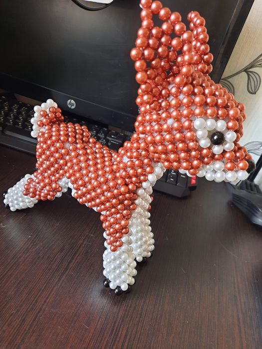 Олениха из бусин