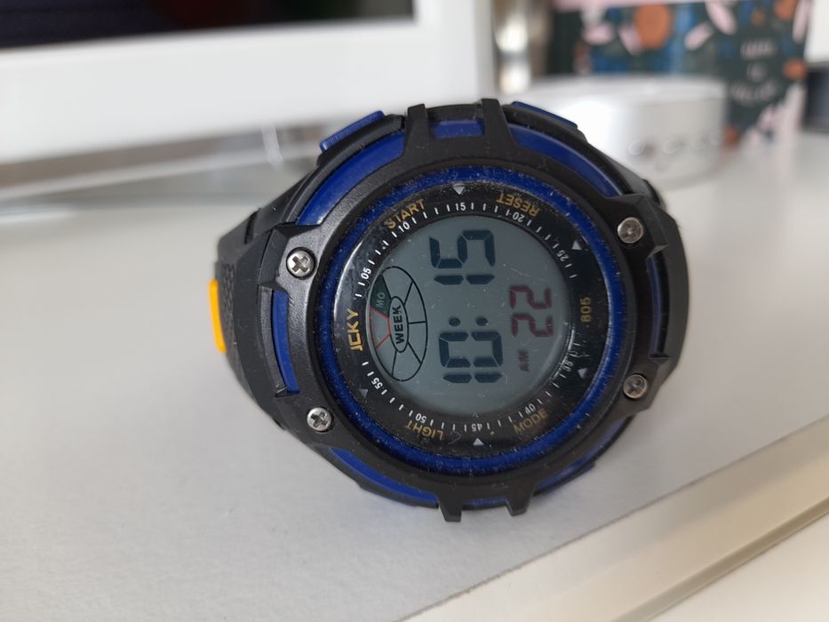 Vand ceas sport cronograf,Water rezistent,curea silicon,ecran generos