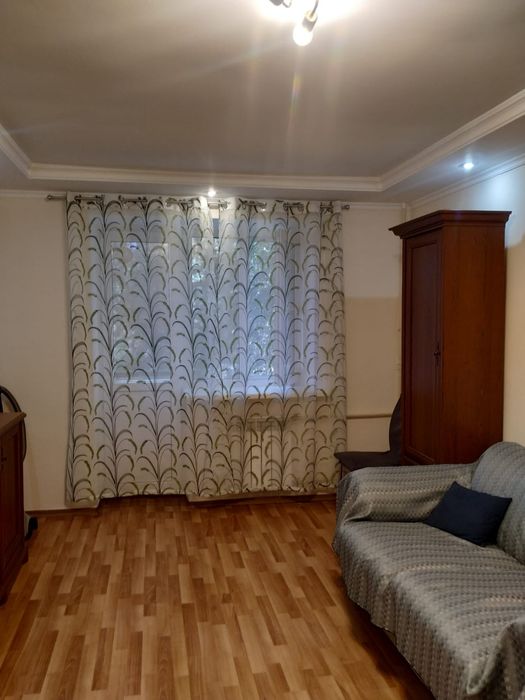 Сдается однокомнатная  квартира. Жарокова Джандосова.