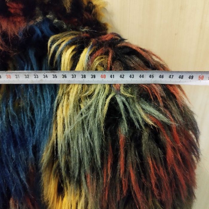 Късо дамско кожухче,запазено.