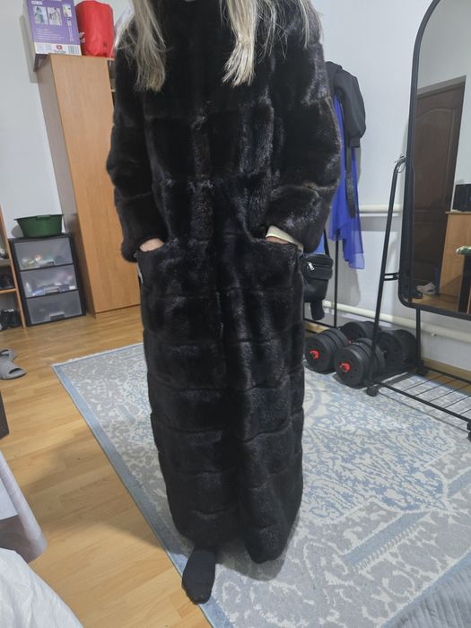 Продаю норковую шубу