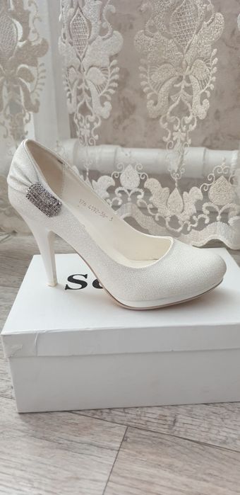 Продам туфли в хорошем состояние.