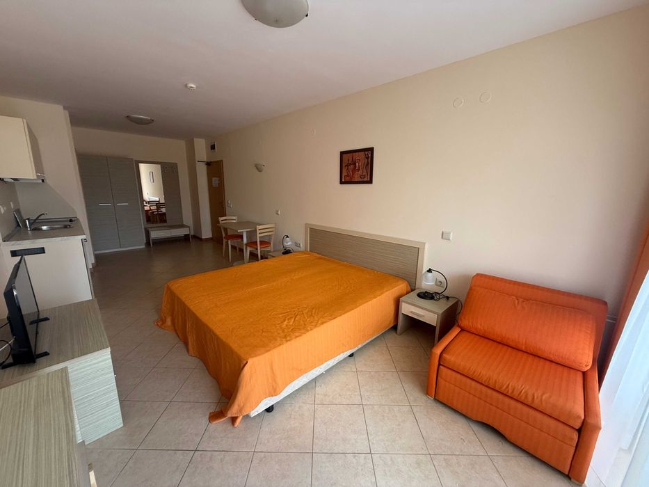 Продава се Едностаен апартамент в к.к. Слънчев бряг - 47 кв.м за 695 €/кв.м - Снимка #1