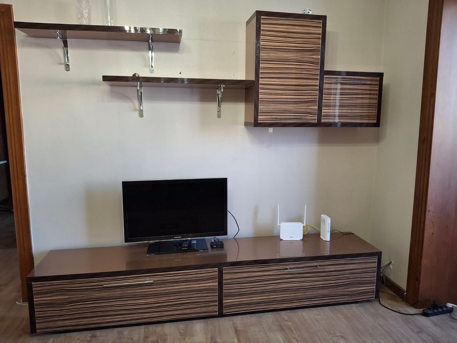 Стенка под тв зону