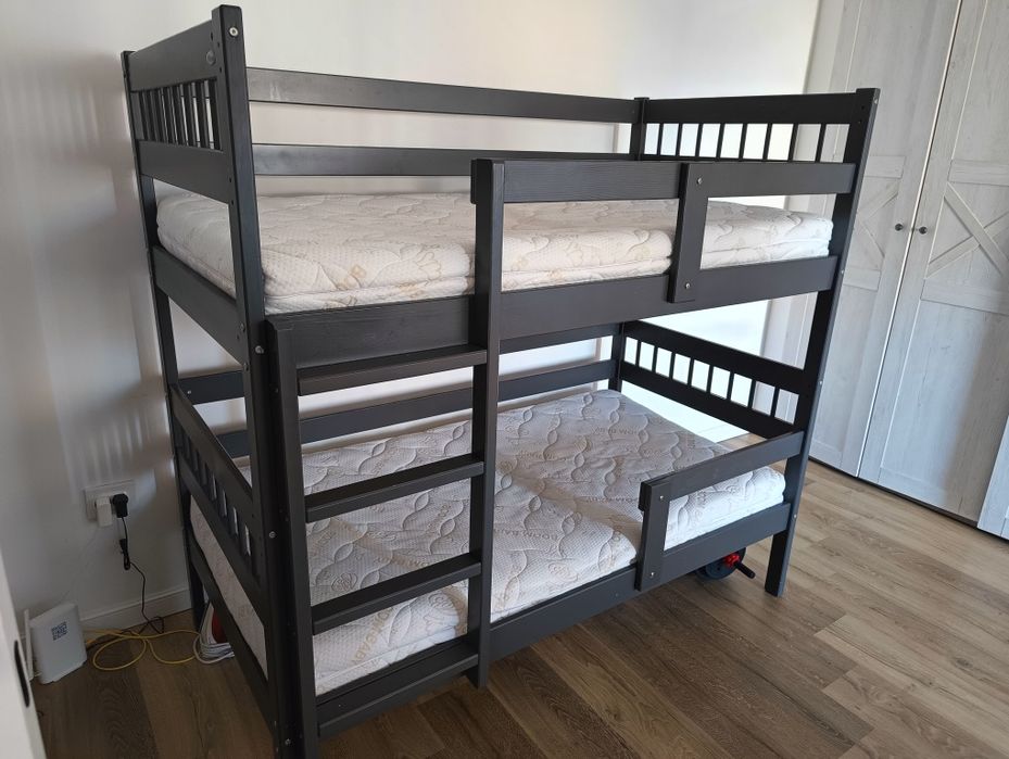 Продам двухъярусную кровать