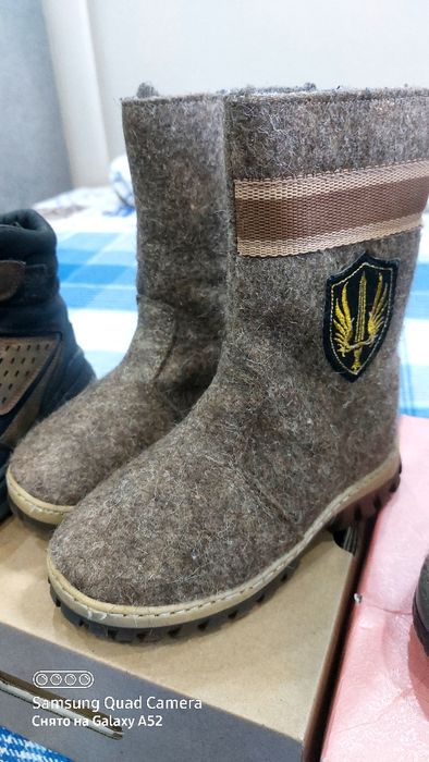 Продам унтоваленки и валенки на мальчика