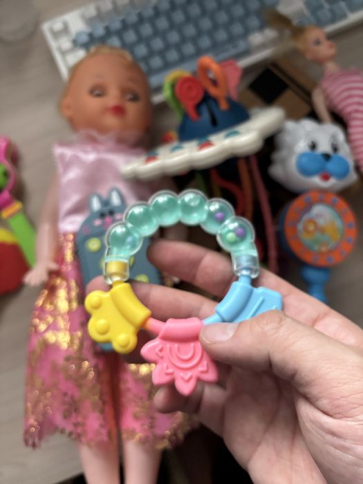 Отдам игрушки  даром