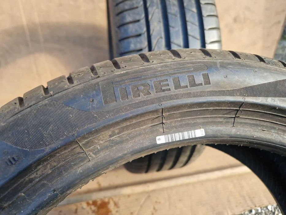 2 Pirelli R17 205/45 Летни гуми  DOT3823