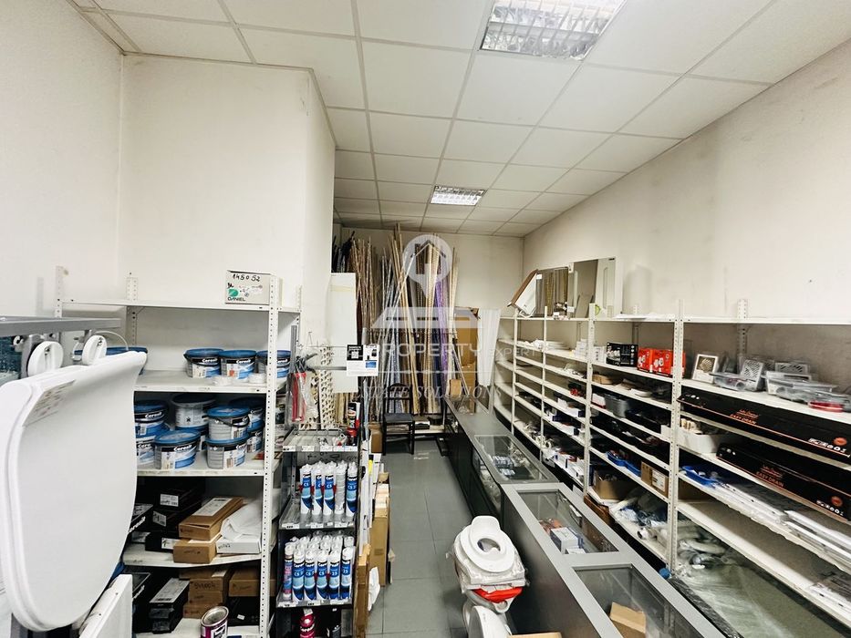 Магазин в Благоевград, област-гр.Разлог площ 230 цена 575000