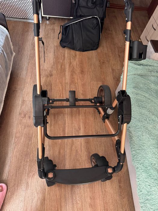 Продам детскую коляску