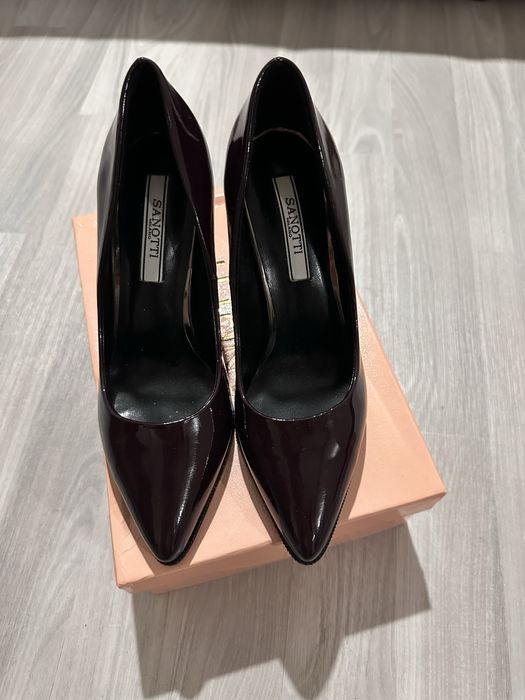 Туфли на высоком каблуке