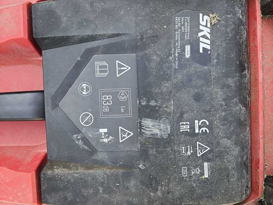 Акумулаторна косачка Skil