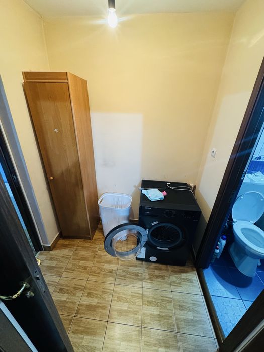 Închiriez apartament 3 Camere Trivale (loc parcare inclus)