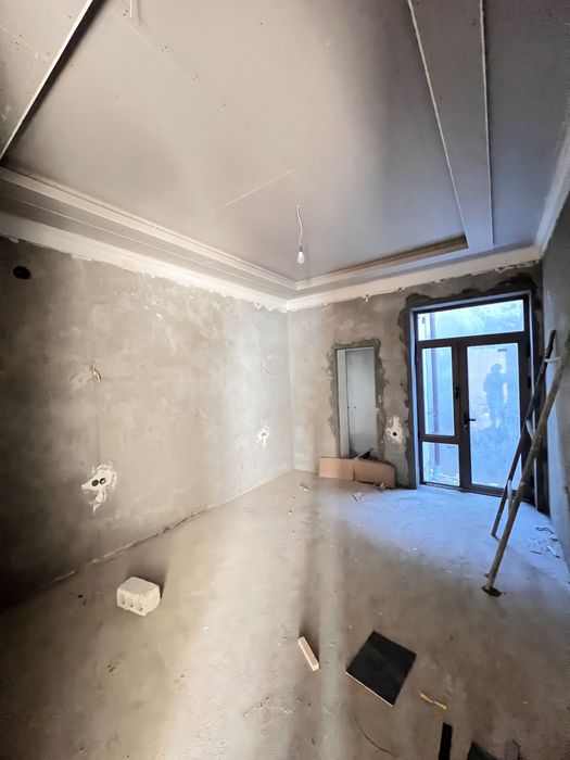 Продается новый коттедж состоит из 2 соток дом- 300квадратов 7 комнат