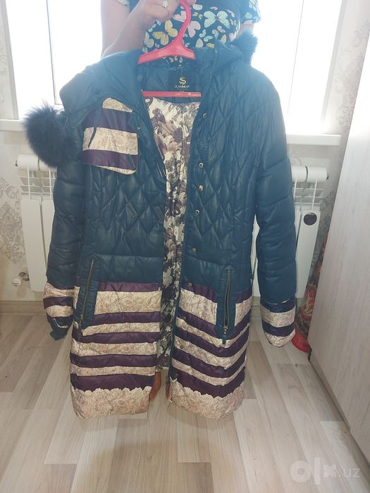 Glamwear brendi
To'q ko'k rang
Ayollar qishki kurtkasi
Kapishonli
Kapi