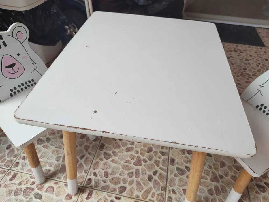 Masa cu 2 scaunele din lemn pentru copii!