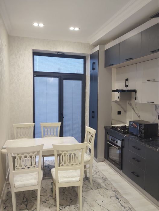 Юнусобод Туркистон метро 30 метр новостройка, 3 хона евро ремонт.