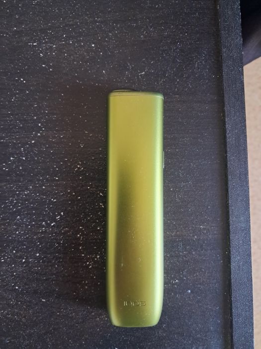 Dispozitiv IQOS verde
