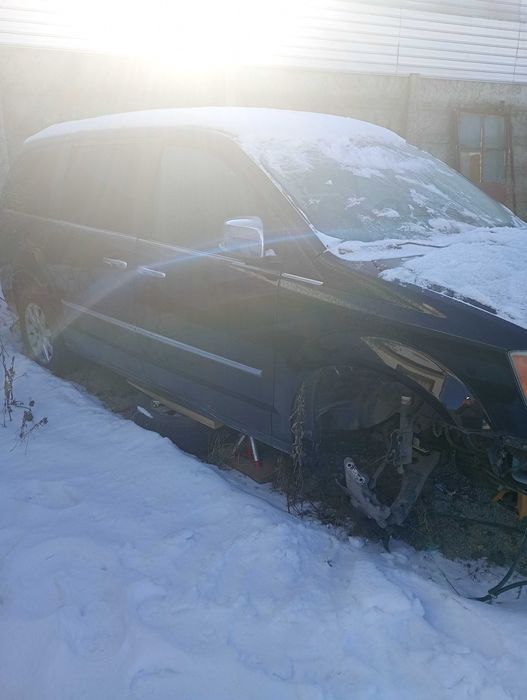 Dezmembrez Chrysler Grand Voyager V 2010