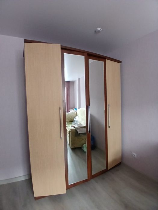 Продам шкаф большой