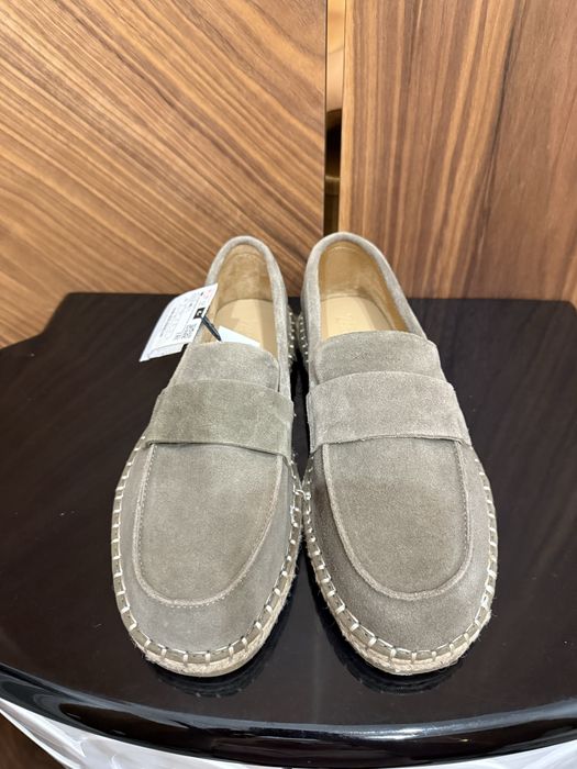 Лоферы Zara замшевые