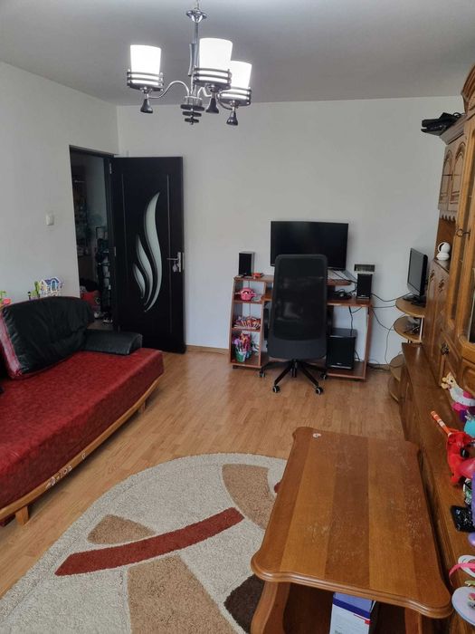 Inchiriez apartament cu 2 camere, Obcini