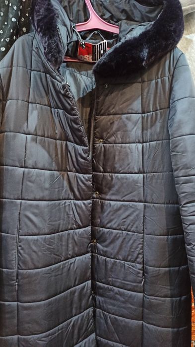 Продаю женский пуховик