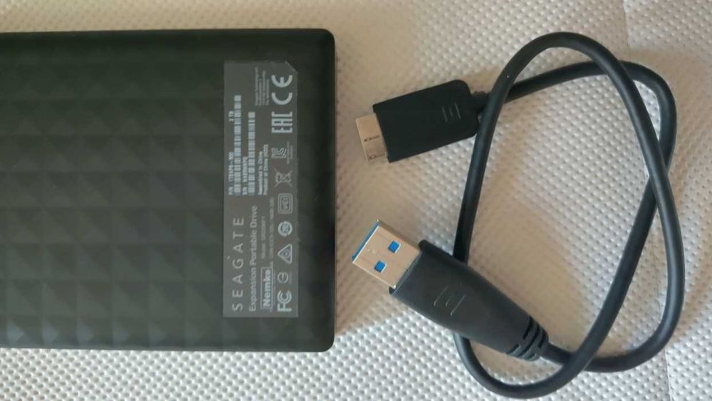 Външен харддиск Seagate Expansion Portable 2TB, 2.5", USB 3.0, в отлично състояние (2 бр.)