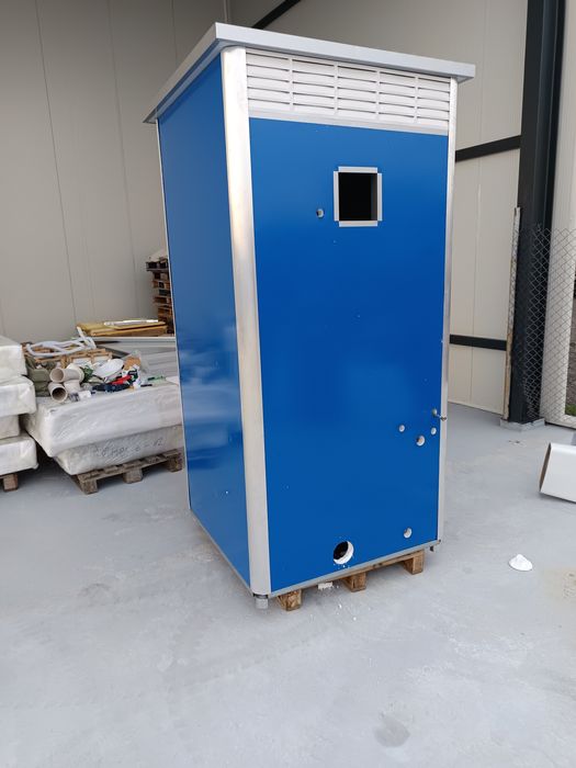 Външна тоалетна  оборудвана