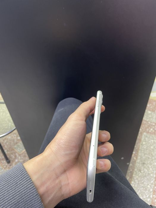 Срочно айфон 11 128гб 74 акб