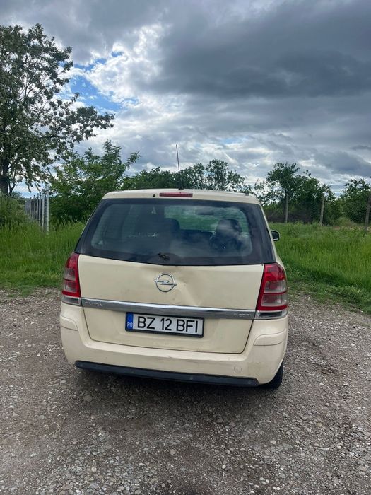 Dezmembrez opel zafira 2010  1.9d 120 cp  automat