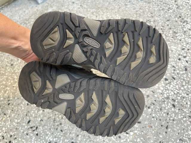 детски планински обувки Keen 29