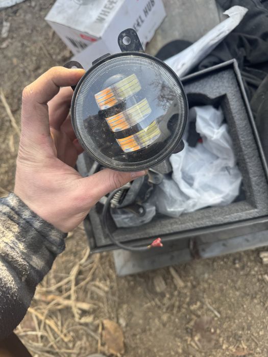 Противотуманки продам