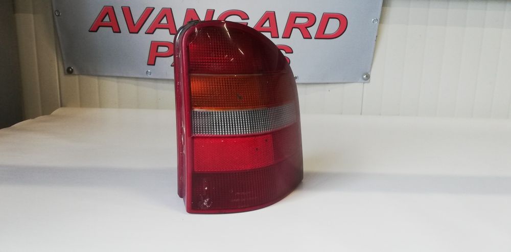 Десен стоп Ford Mondeo 1993-1996