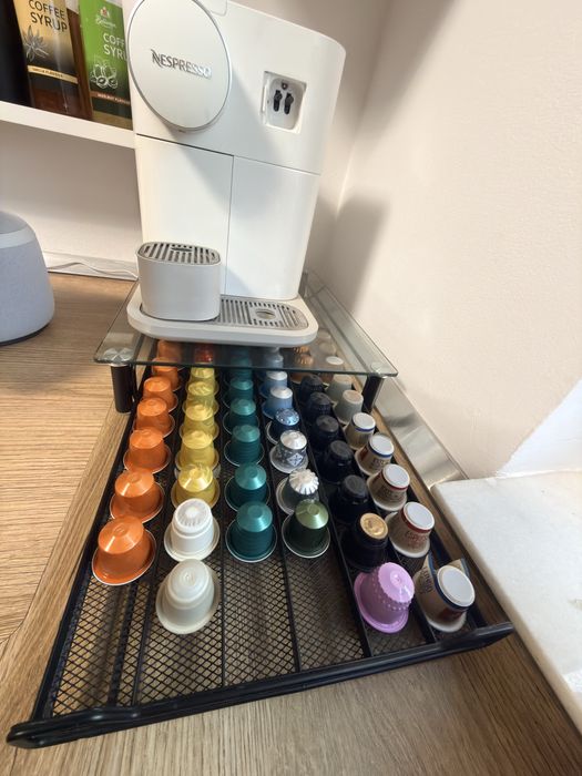 Nespresso Gran Latissima cu 20 de cutii de capsule + cutie CADOU