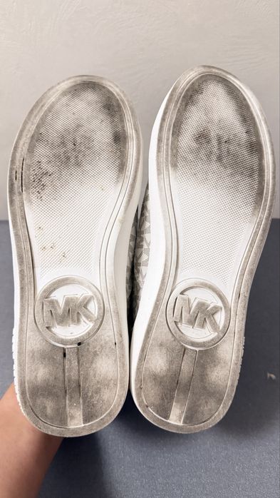 Продам M kors оригинал