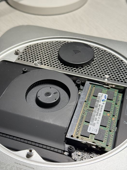 Mac mini 2010 года