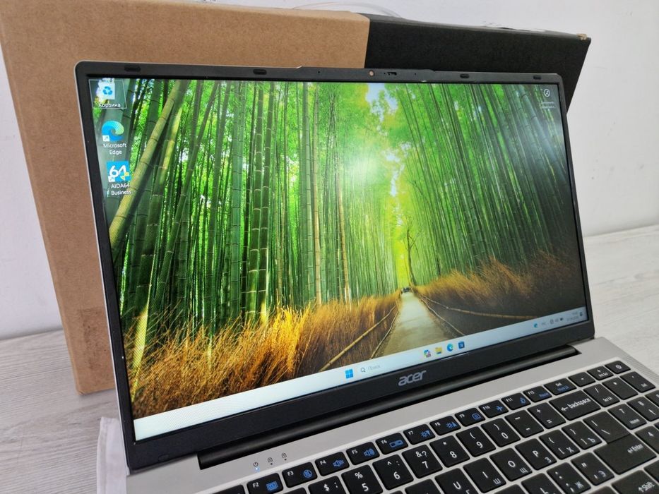 Yangi holatda Acer Aspire 3