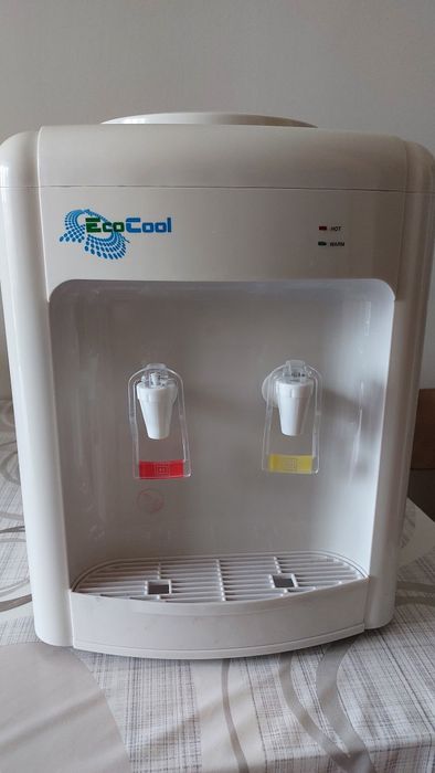 Кулер- диспансер настольный с бутылем