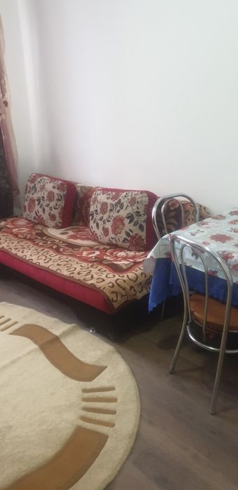 Închiriez garsonieră