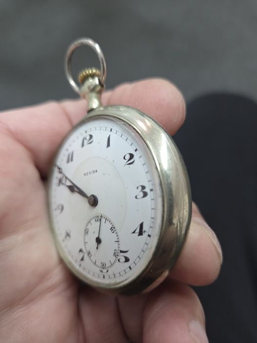 Ceas de buzunar elvetian Revida