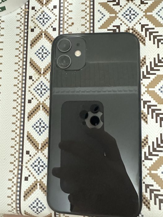 Айфон 11 идеал.