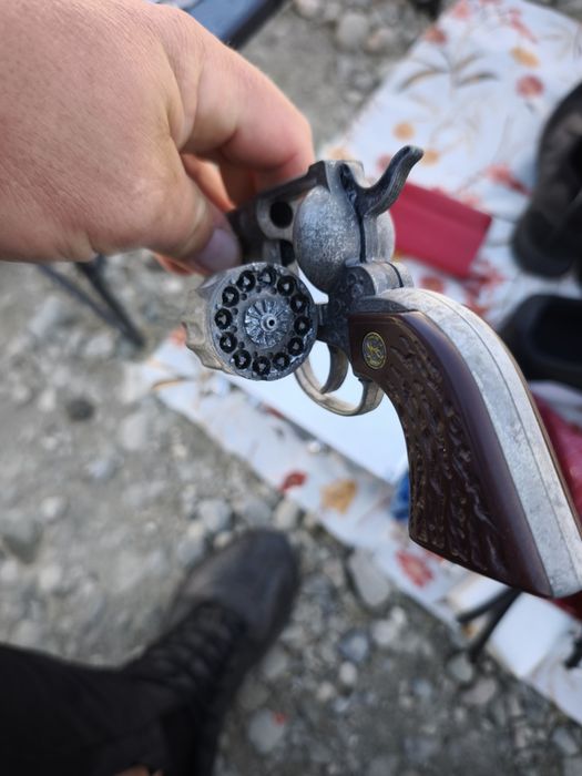 Pistol  jucărie capse