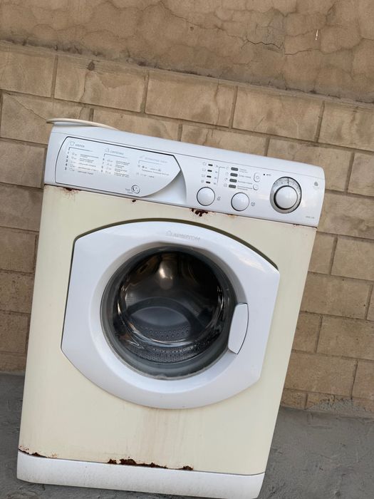 Стиральная машина аристон